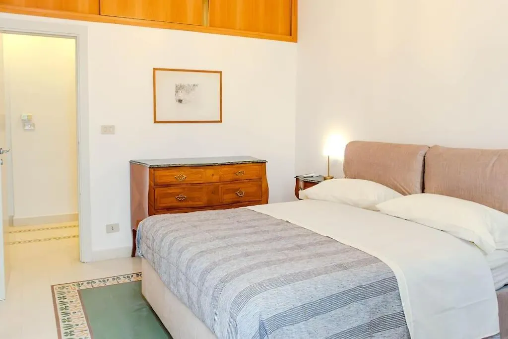Super Central Apartment Palermo Italy